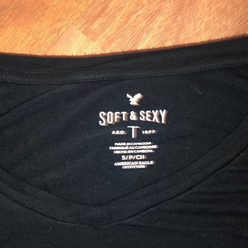 American Eagle Soft and Sexy Black Long Sleeve - Picture 2 of 4
